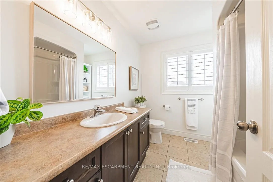 Photo 21 of 35 Greti Drive, Hamilton, Rural Glanbrook — HOMEH