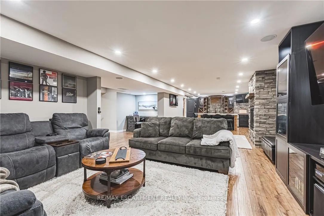 Photo 34 of 35 Greti Drive, Hamilton, Rural Glanbrook — HOMEH