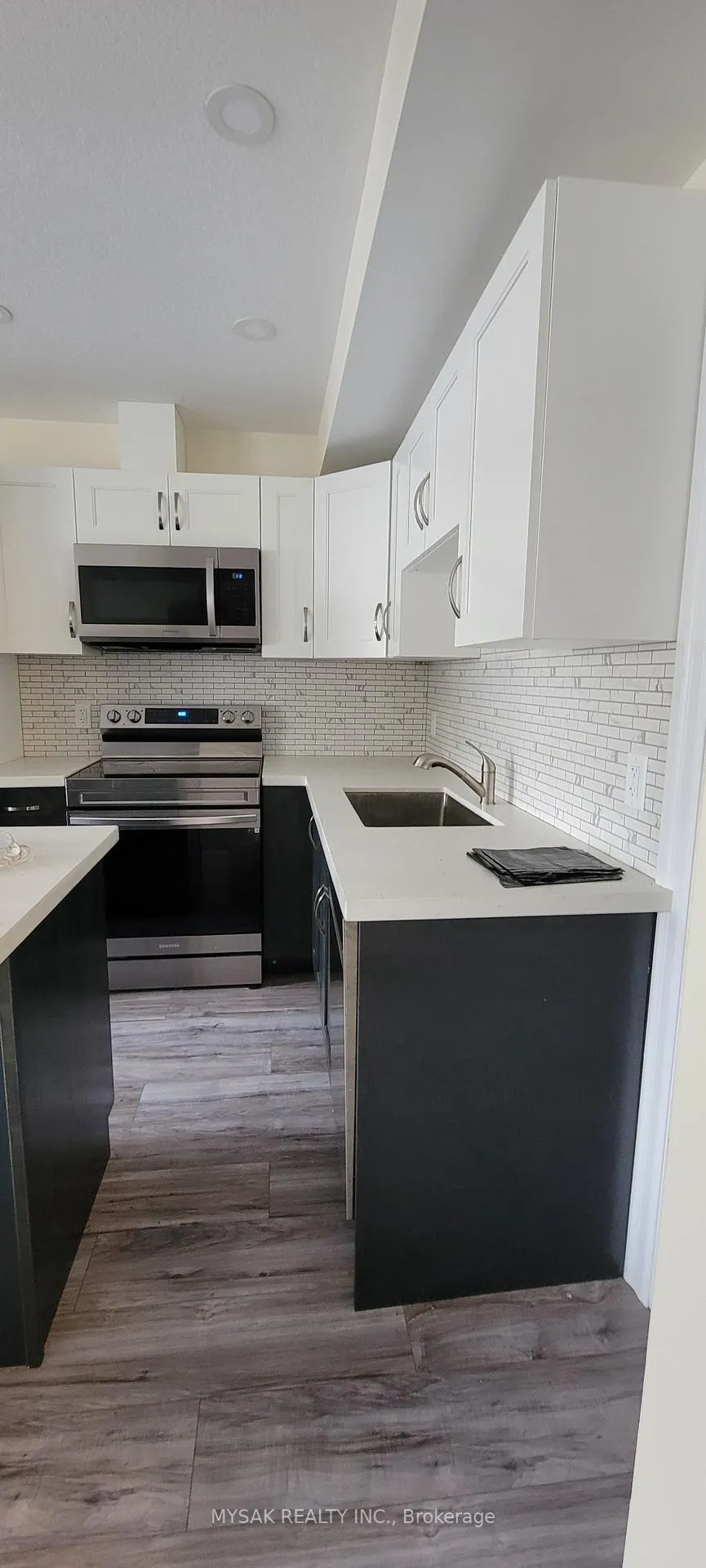 Photo 10 of Unit 1, 293 Blucher Boulevard, Kitchener, Fairfield — HOMEH