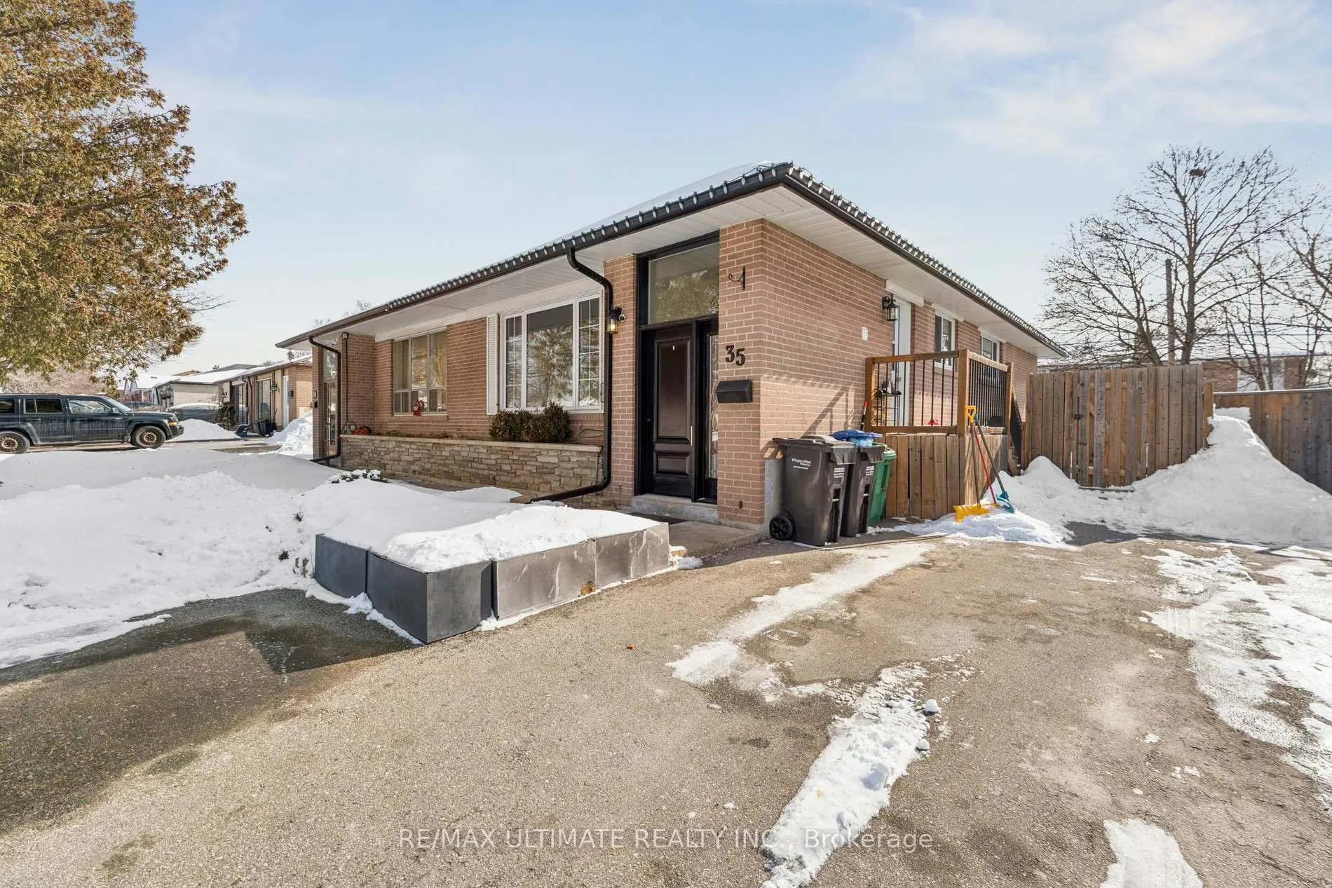 Photo 1 of Unit Main, 35 Algonquin Boulevard, Brampton, Avondale — HOMEH