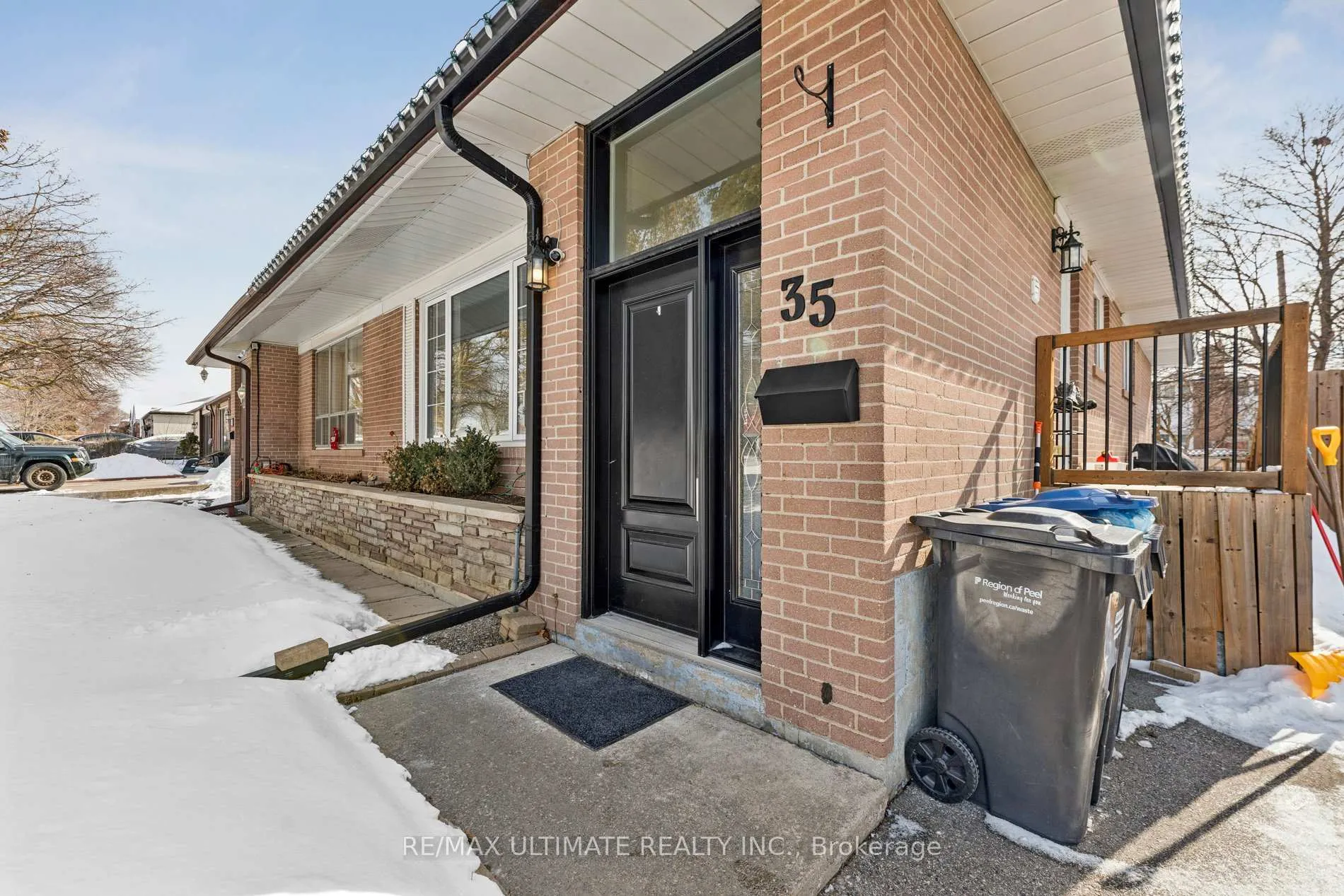 Photo 2 of Unit Main, 35 Algonquin Boulevard, Brampton, Avondale — HOMEH