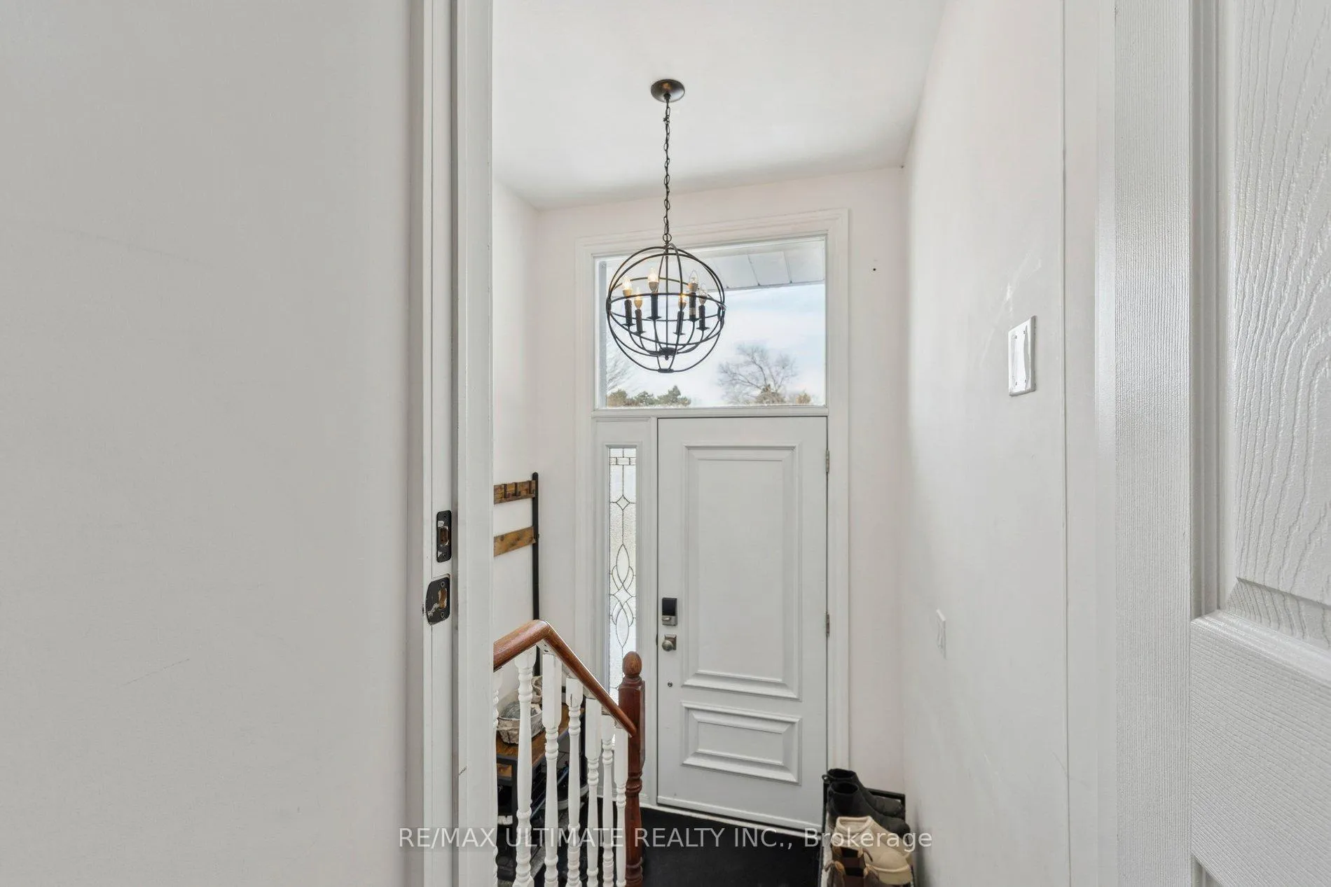 Photo 3 of Unit Main, 35 Algonquin Boulevard, Brampton, Avondale — HOMEH