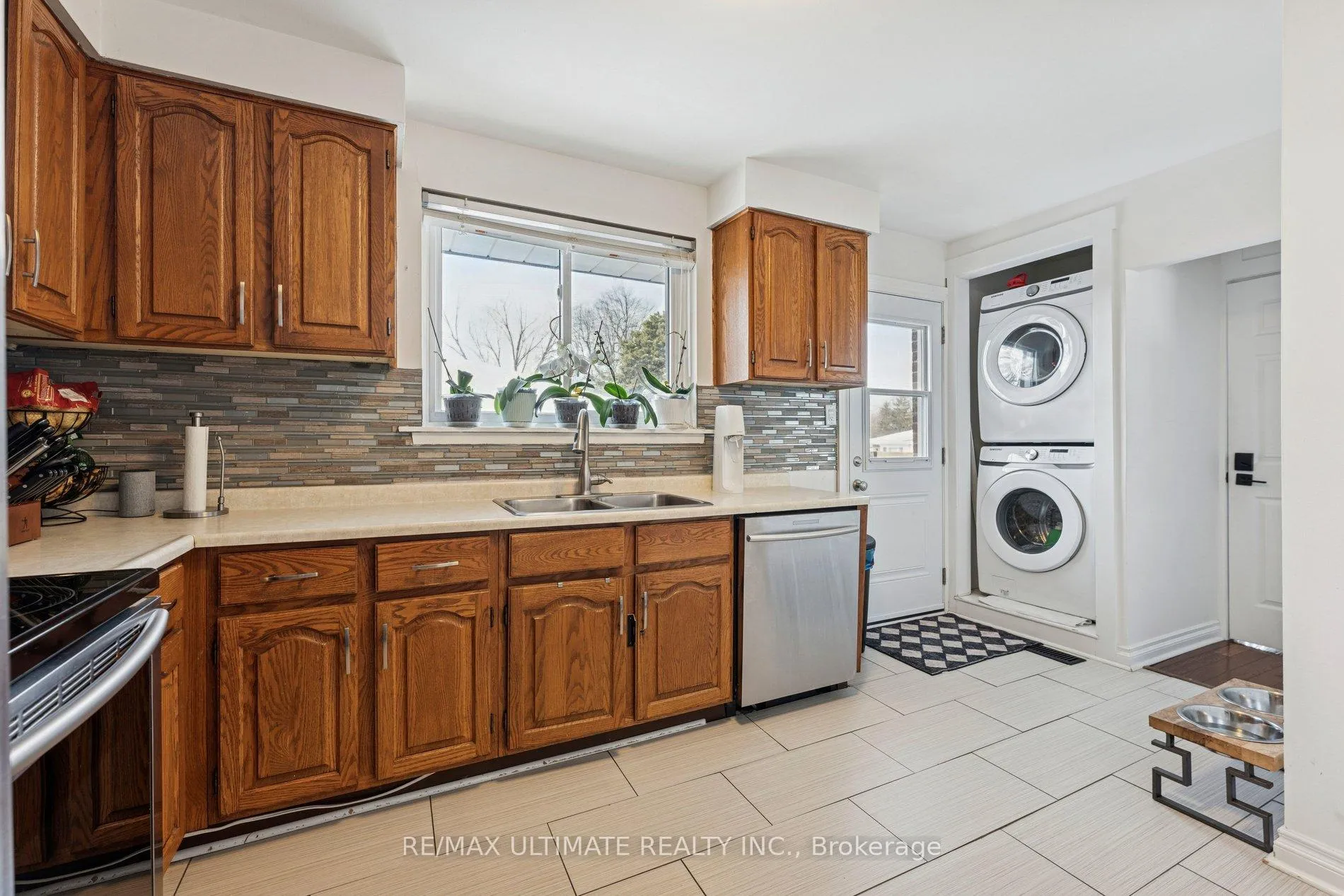 Photo 9 of Unit Main, 35 Algonquin Boulevard, Brampton, Avondale — HOMEH