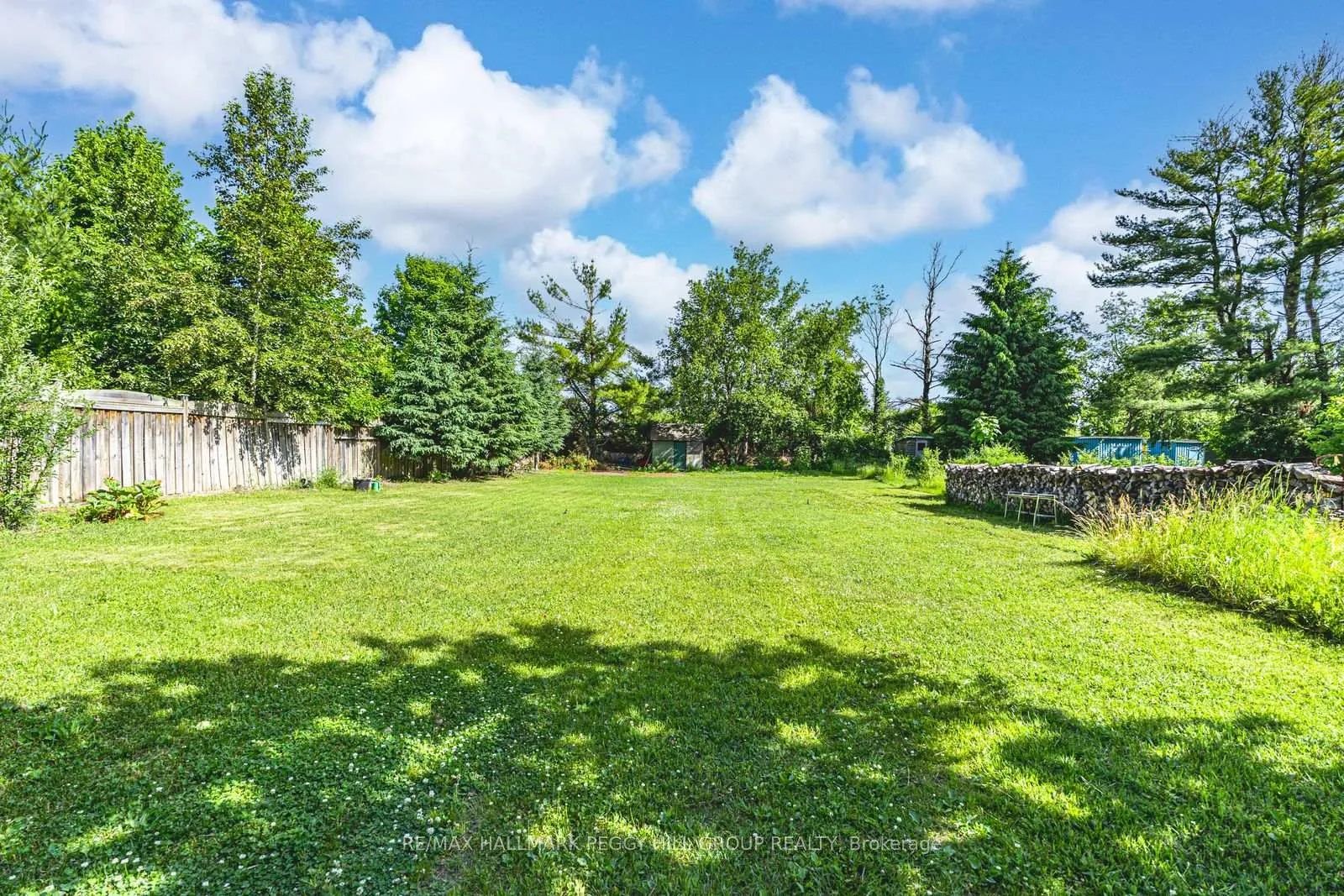 Photo 13 of 223 Phillips Street, Barrie, Ardagh — HOMEH
