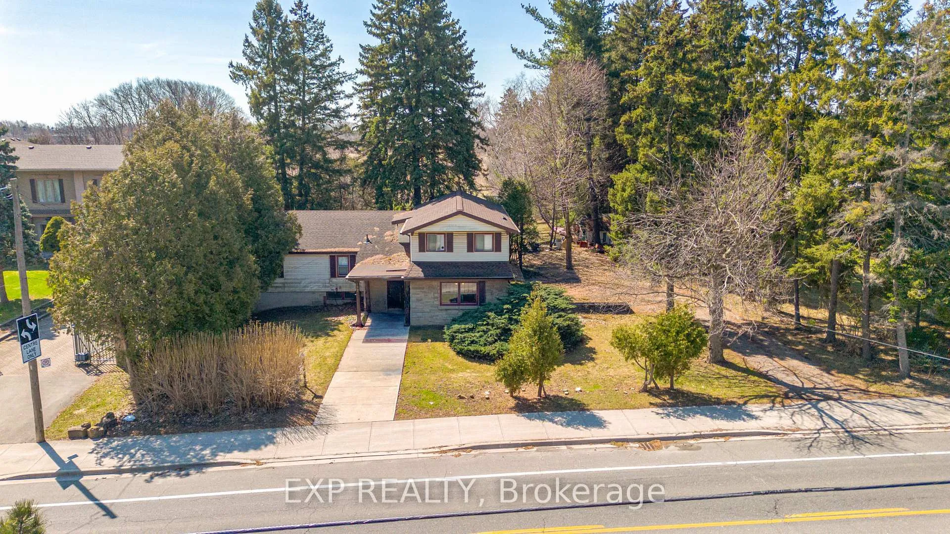 Photo 3 of 227 Stone Church Road W, Hamilton, Sheldon — HOMEH