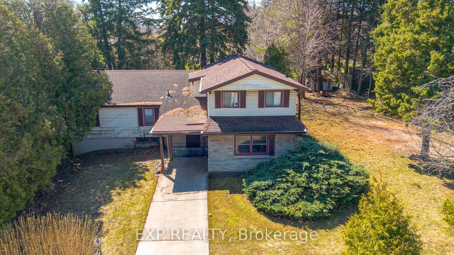 Photo 4 of 227 Stone Church Road W, Hamilton, Sheldon — HOMEH