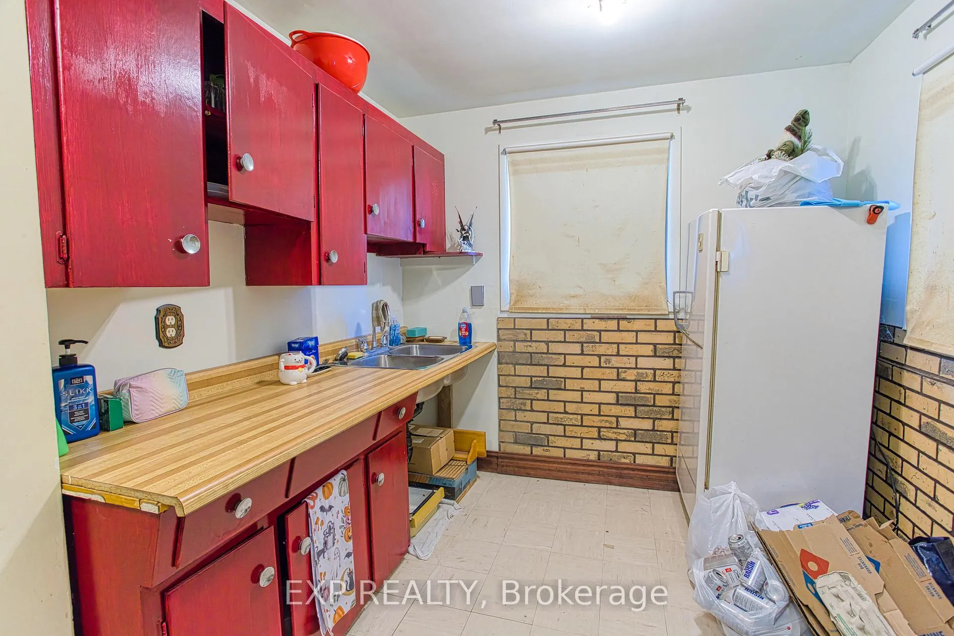 Photo 8 of 227 Stone Church Road W, Hamilton, Sheldon — HOMEH