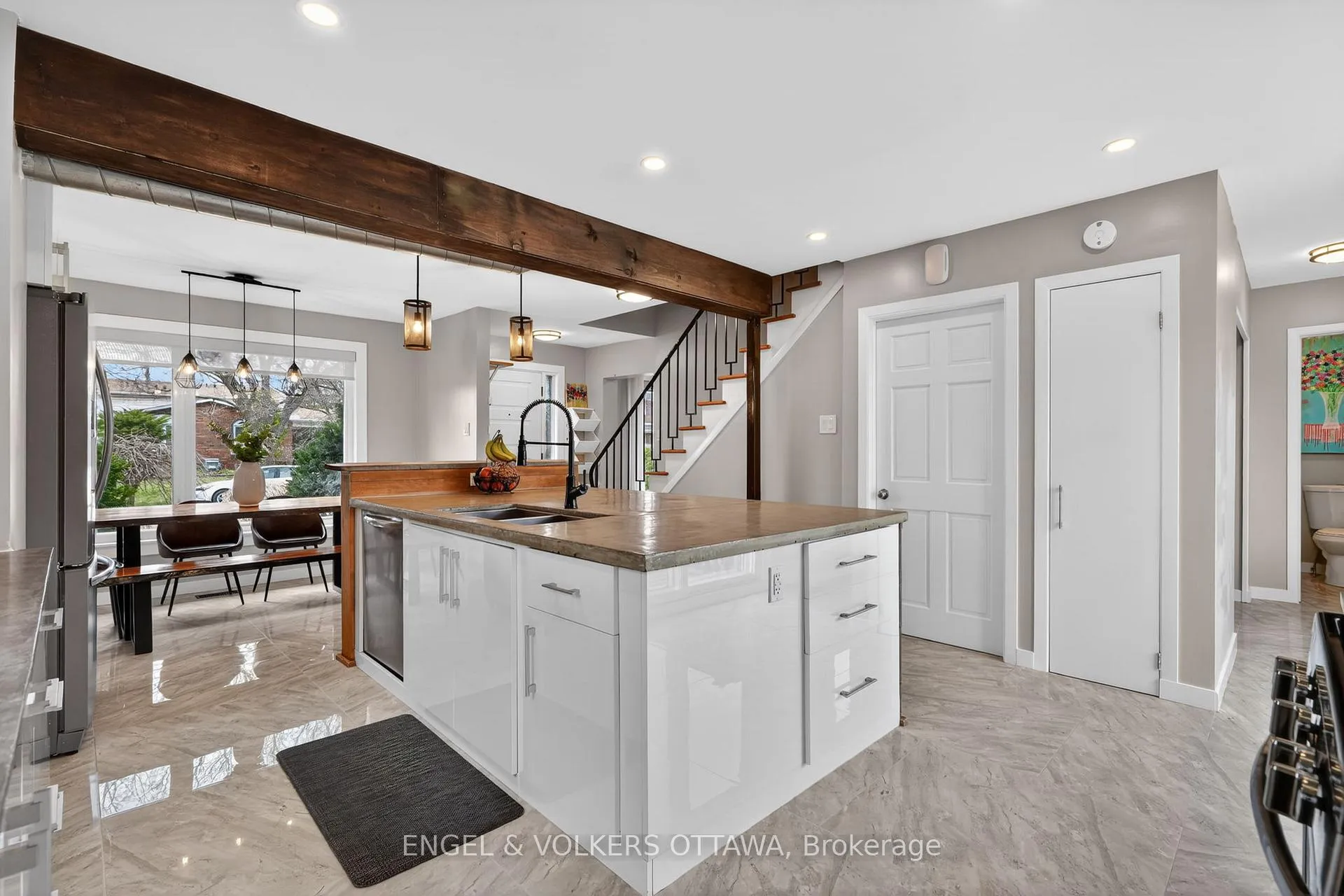 Photo 11 of 1358 Viking Drive, Ottawa, South Keys — HOMEH