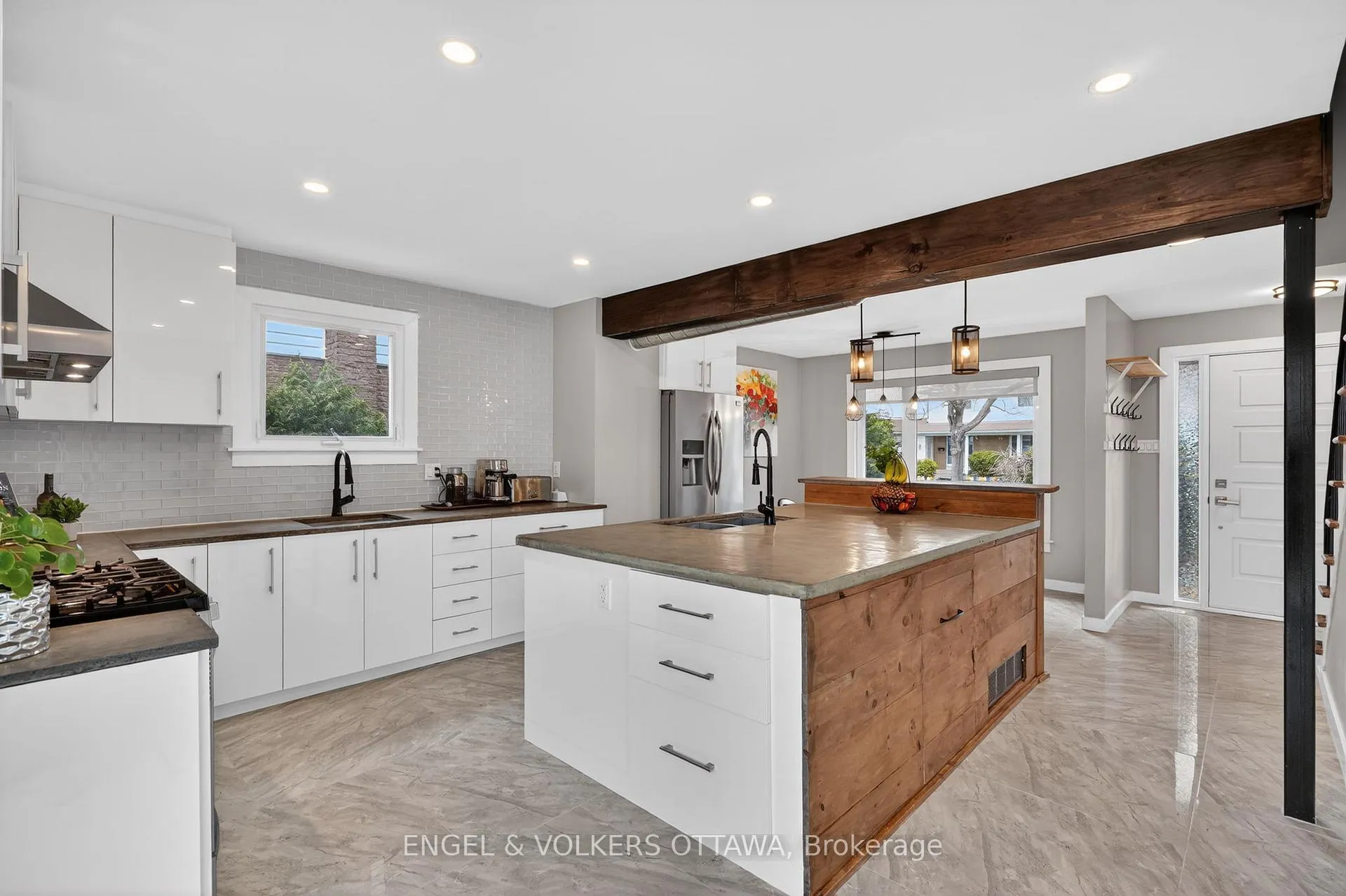 Photo 16 of 1358 Viking Drive, Ottawa, South Keys — HOMEH