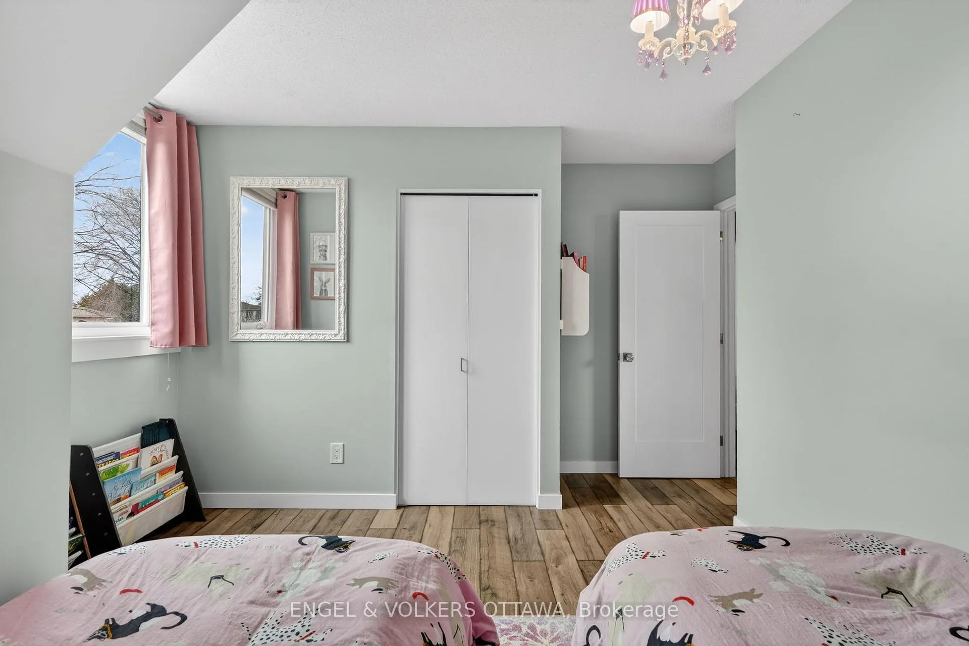 Photo 23 of 1358 Viking Drive, Ottawa, South Keys — HOMEH