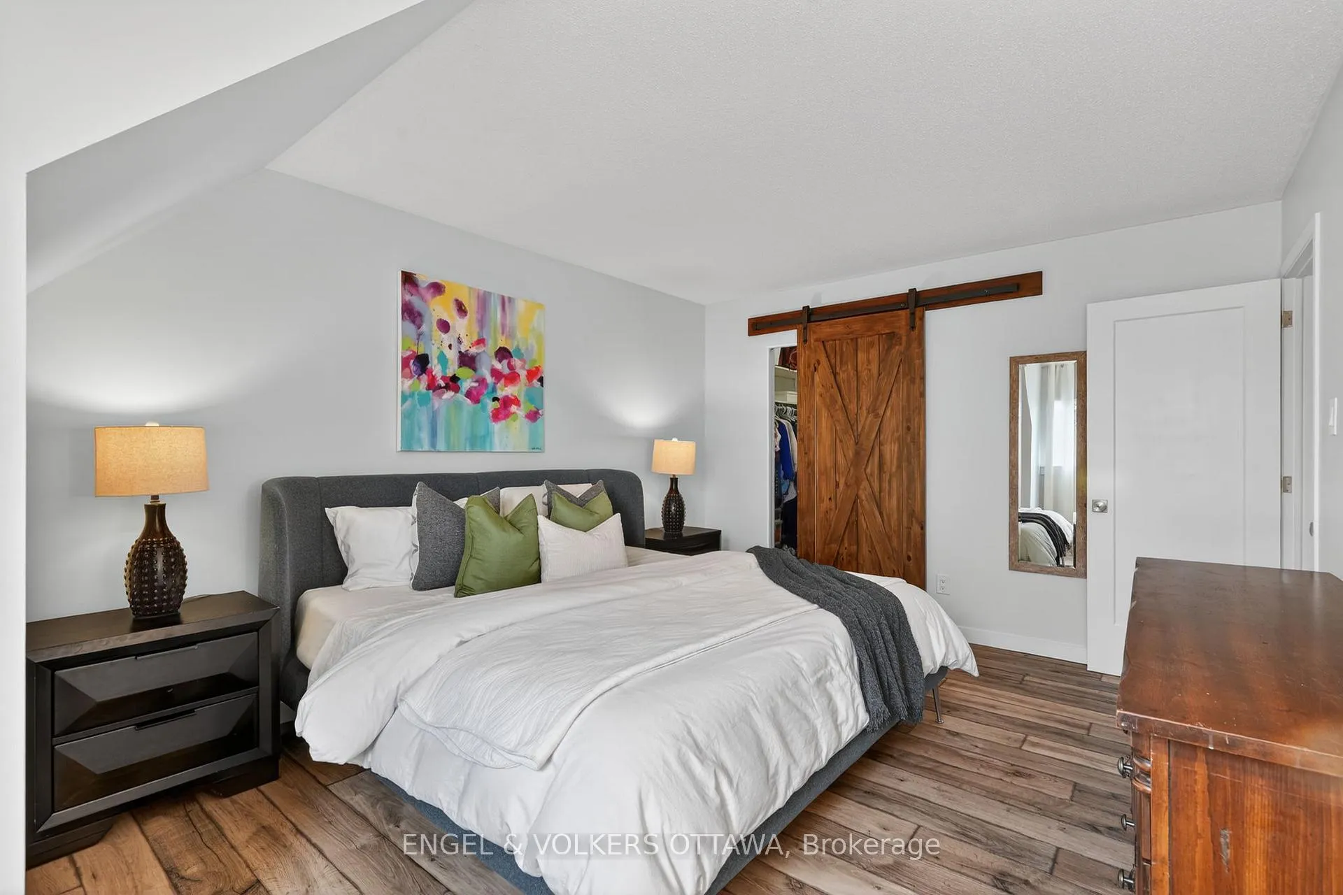 Photo 26 of 1358 Viking Drive, Ottawa, South Keys — HOMEH