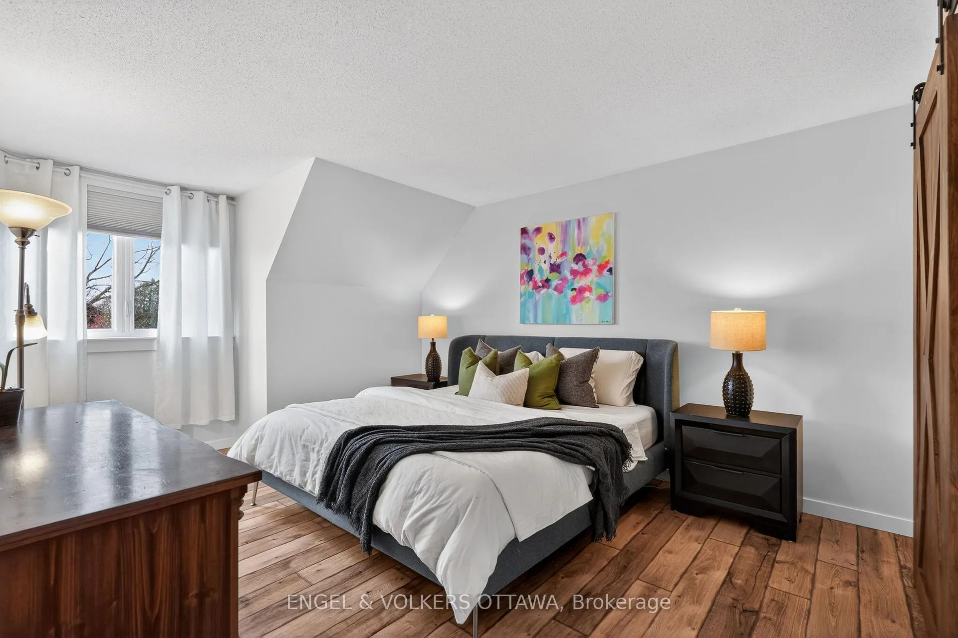 Photo 29 of 1358 Viking Drive, Ottawa, South Keys — HOMEH