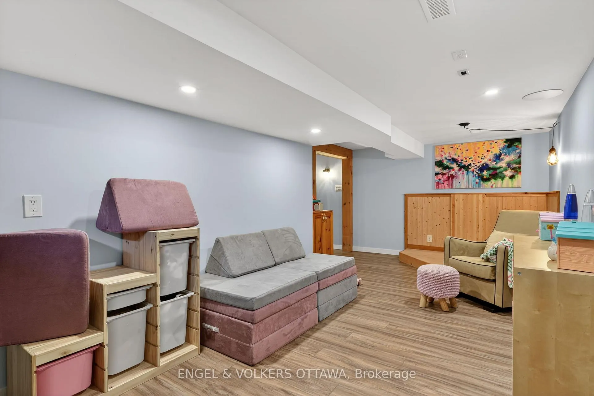 Photo 34 of 1358 Viking Drive, Ottawa, South Keys — HOMEH