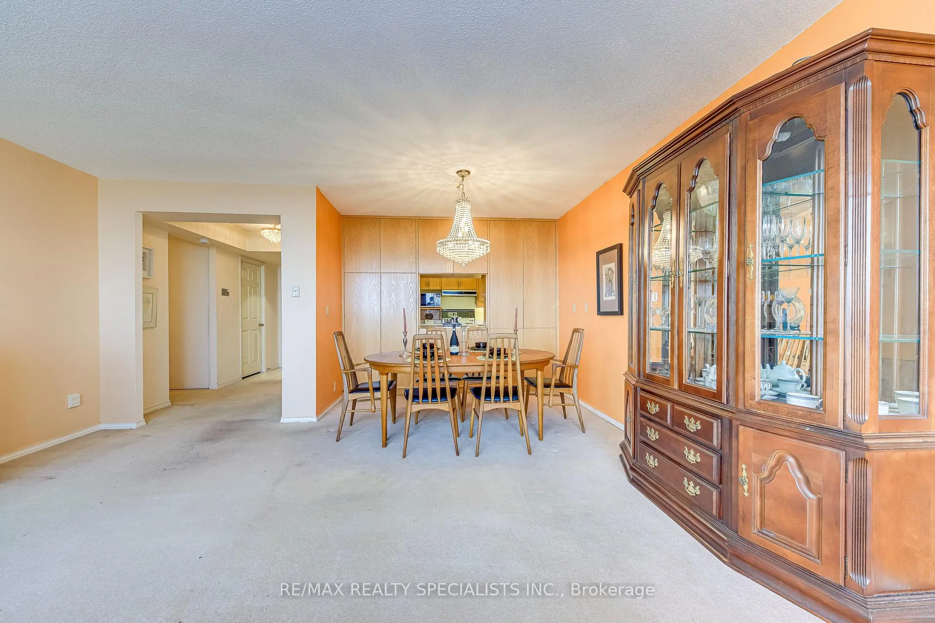 Photo 11 of Unit 1111, 320 Mill Street, Brampton, Brampton South — HOMEH