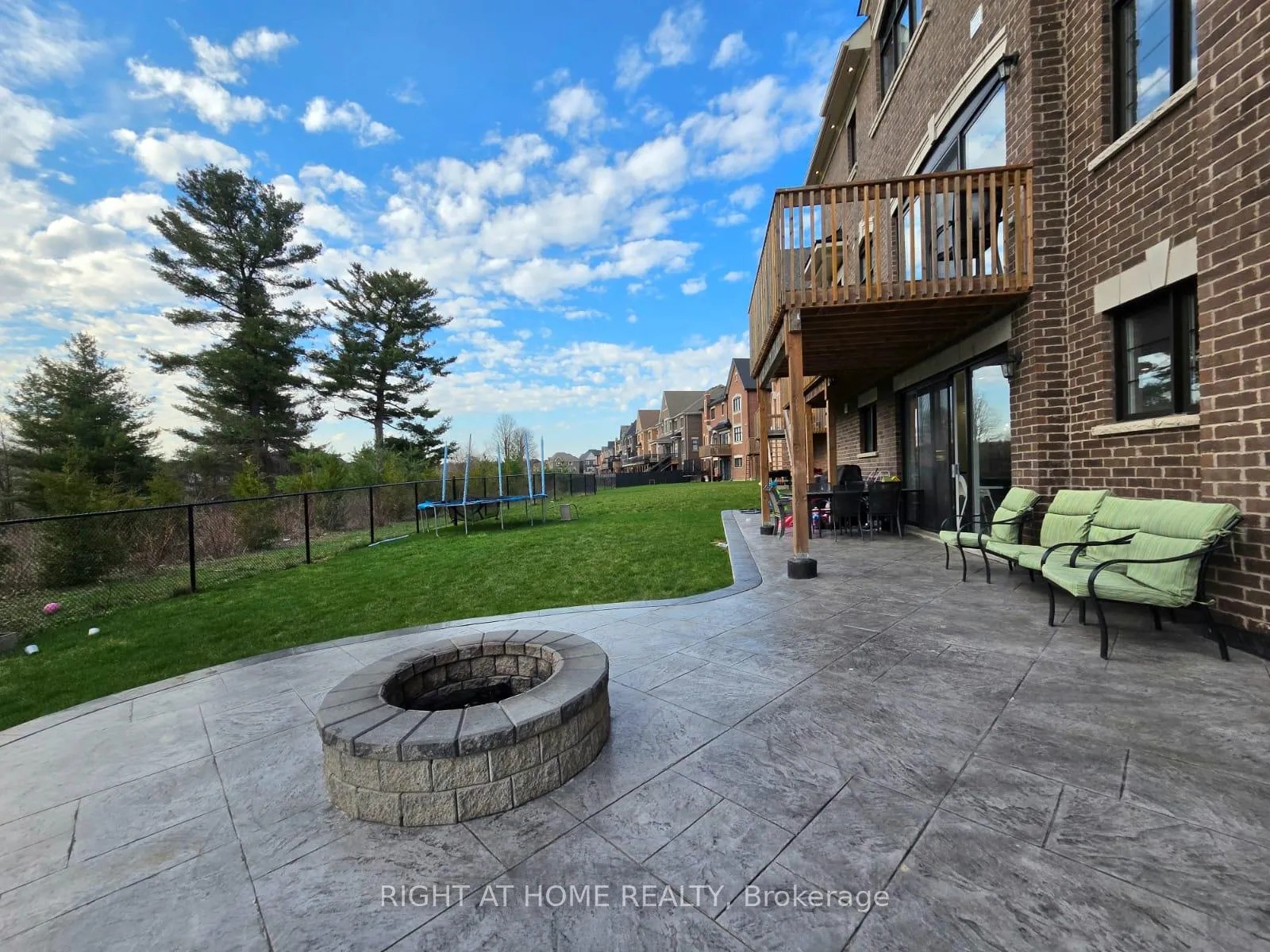 Photo 19 of 188 First Nations Trail, Vaughan, Kleinburg — HOMEH