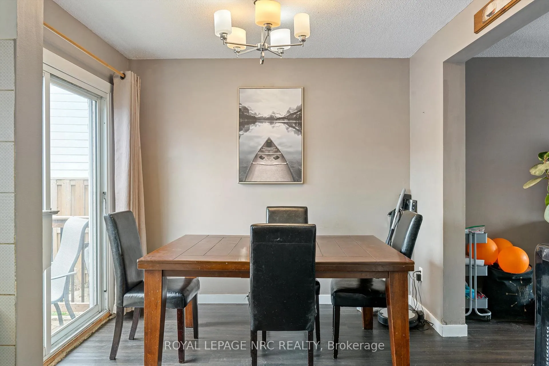 Photo 8 of 18 Lafayette Drive, St. Catharines, Lakeport — HOMEH