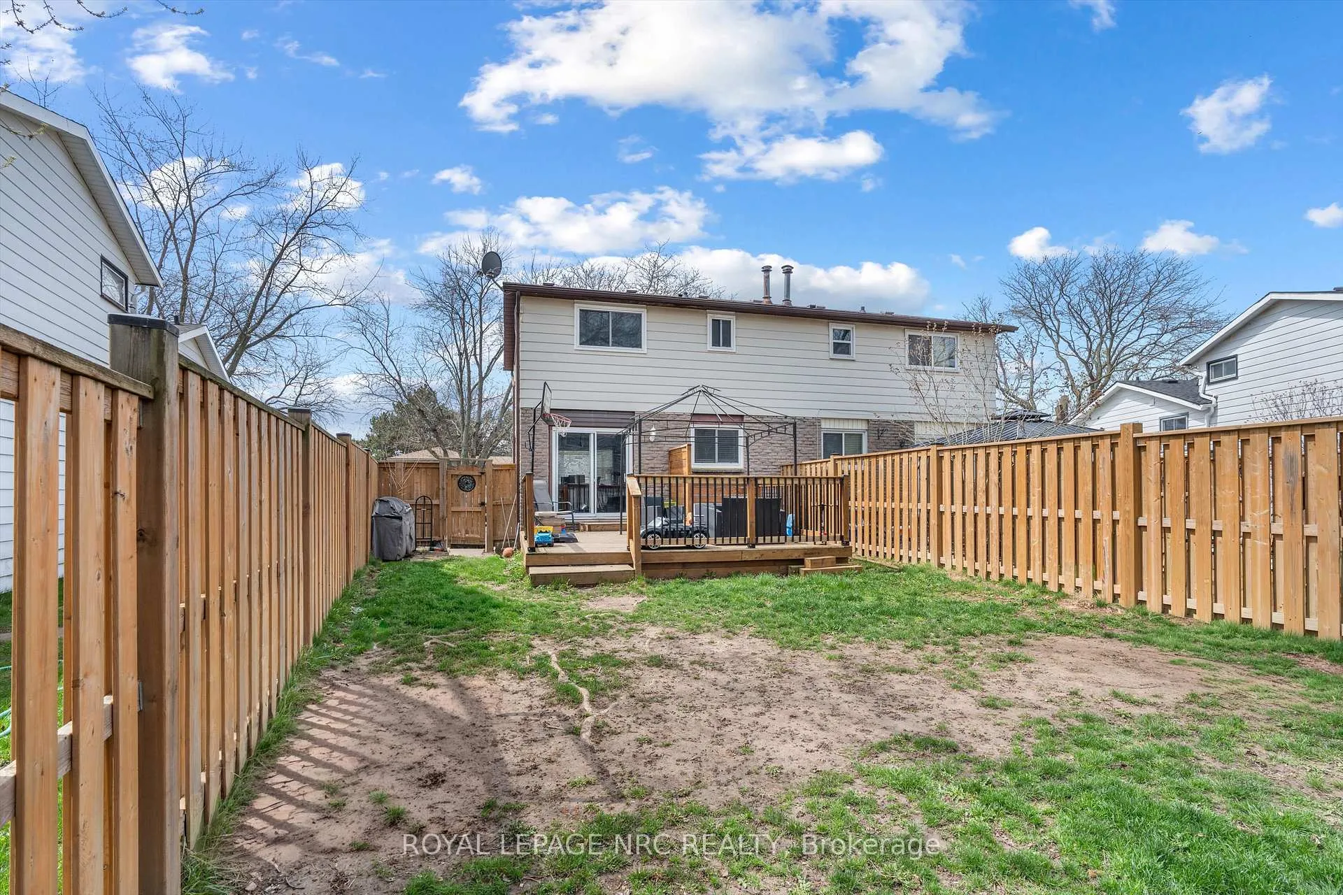 Photo 23 of 18 Lafayette Drive, St. Catharines, Lakeport — HOMEH