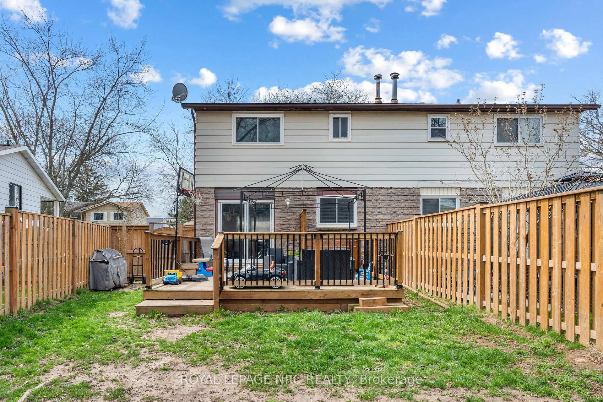 Photo 24 of 18 Lafayette Drive, St. Catharines, Lakeport — HOMEH