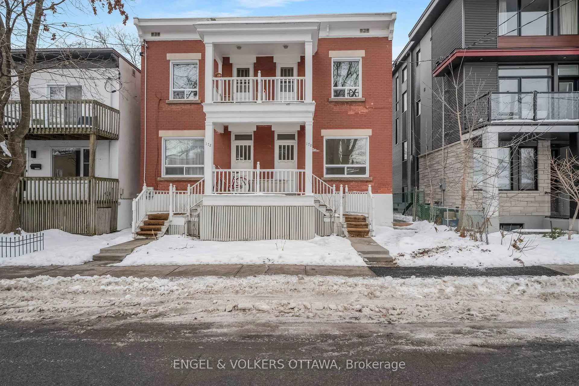 Front of Unit 2, 170 Ivy Crescent