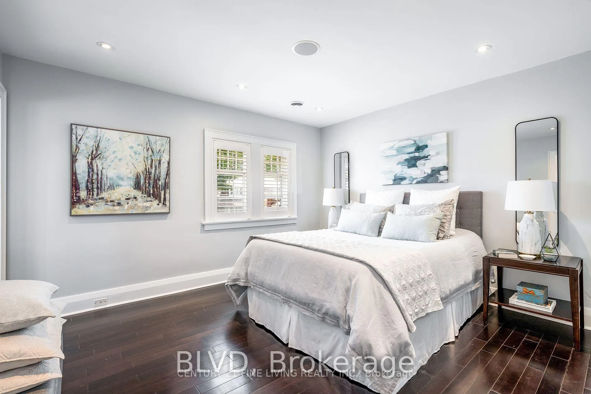 Photo 15 of 9 Maxwell Avenue, Toronto, Yonge-Eglinton — HOMEH