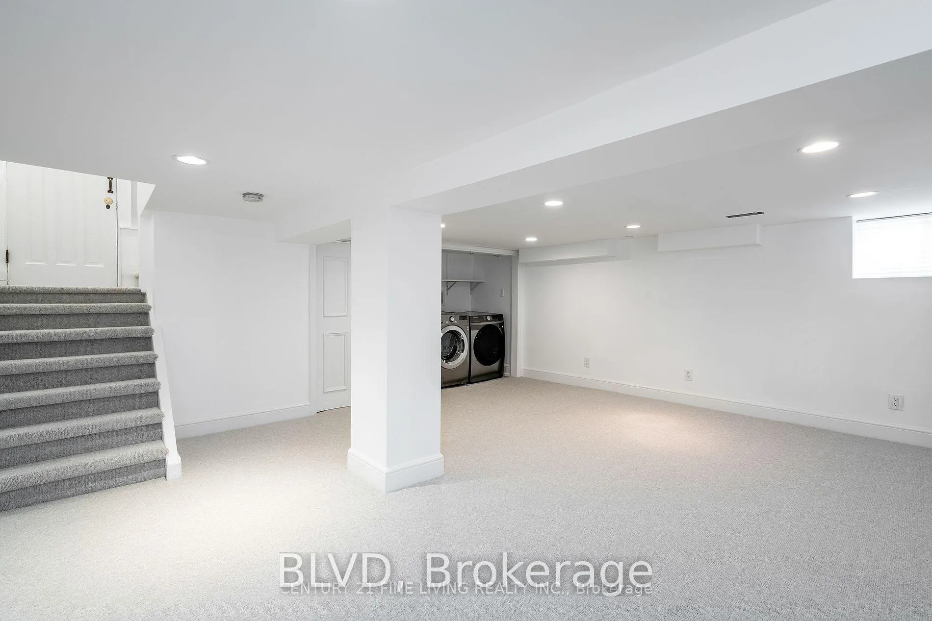 Photo 19 of 9 Maxwell Avenue, Toronto, Yonge-Eglinton — HOMEH