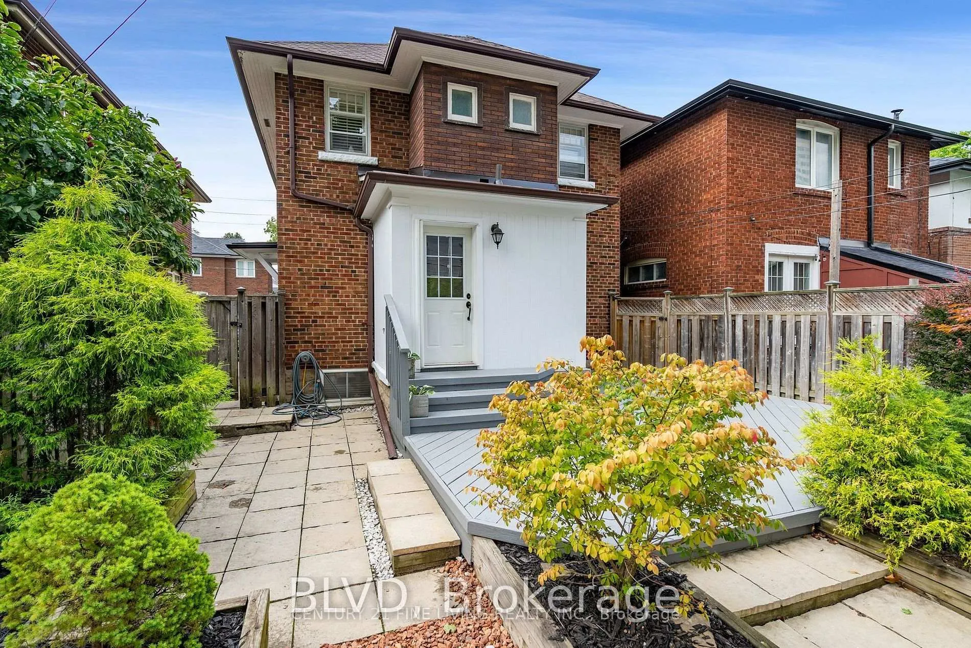Photo 21 of 9 Maxwell Avenue, Toronto, Yonge-Eglinton — HOMEH