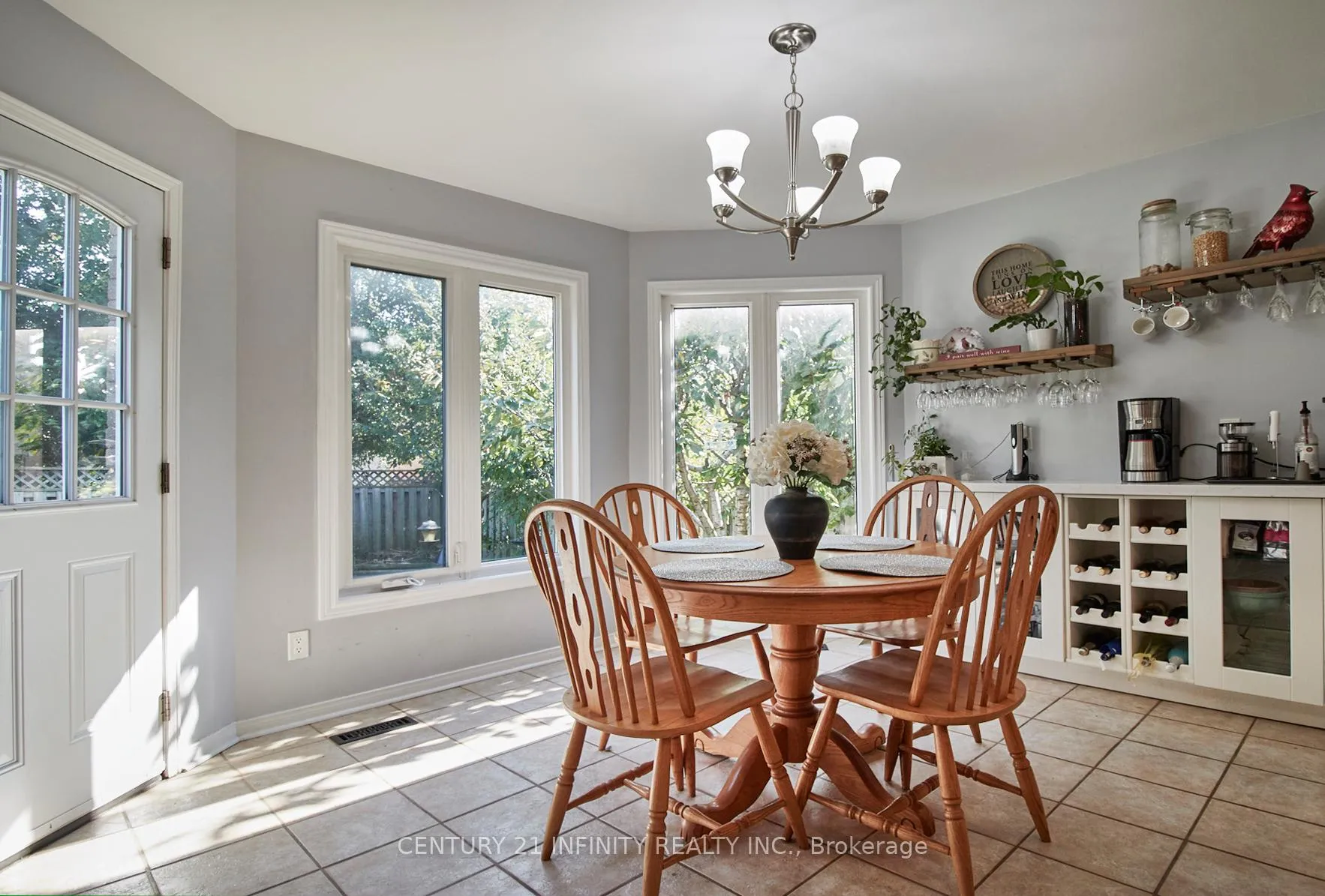 Photo 7 of 15 Lofthouse Drive, Whitby, Rolling Acres — HOMEH