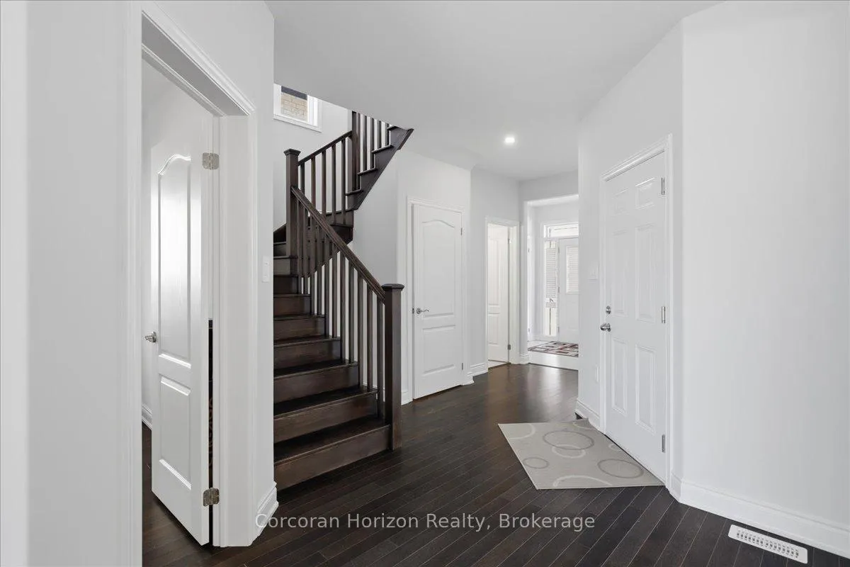 Photo 9 of 2985 Monarch Drive, Orillia — HOMEH