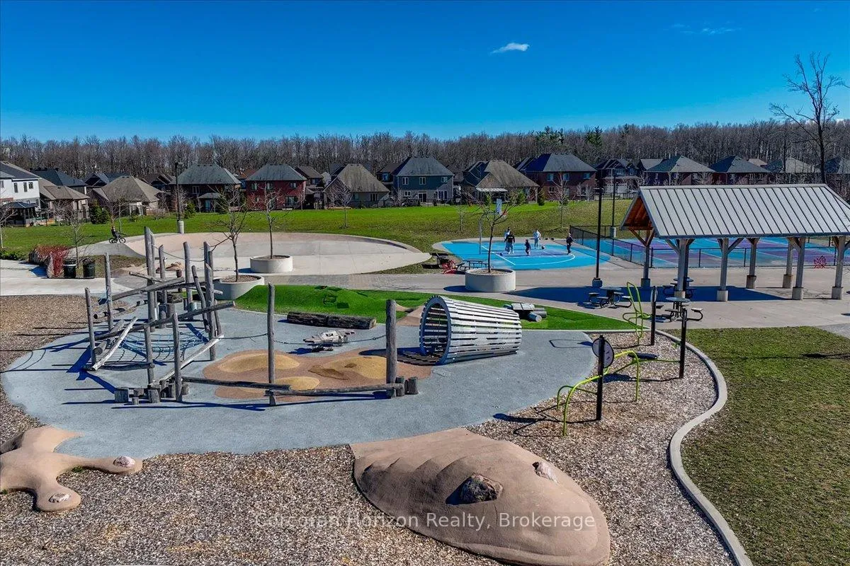 Photo 38 of 2985 Monarch Drive, Orillia — HOMEH