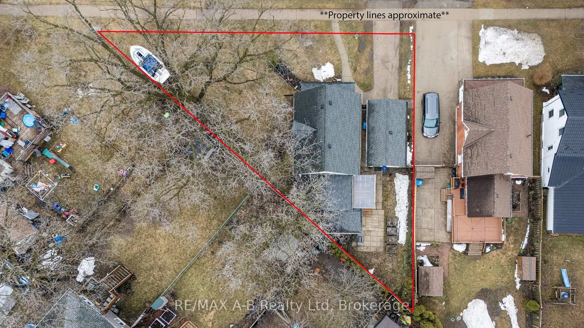 Photo 3 of 234 Nelson Street, Stratford — HOMEH
