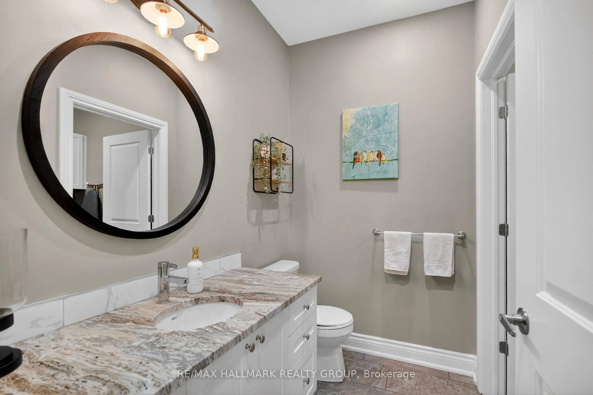 Photo 11 of 131 Rivington Street, Ottawa, Carp — HOMEH