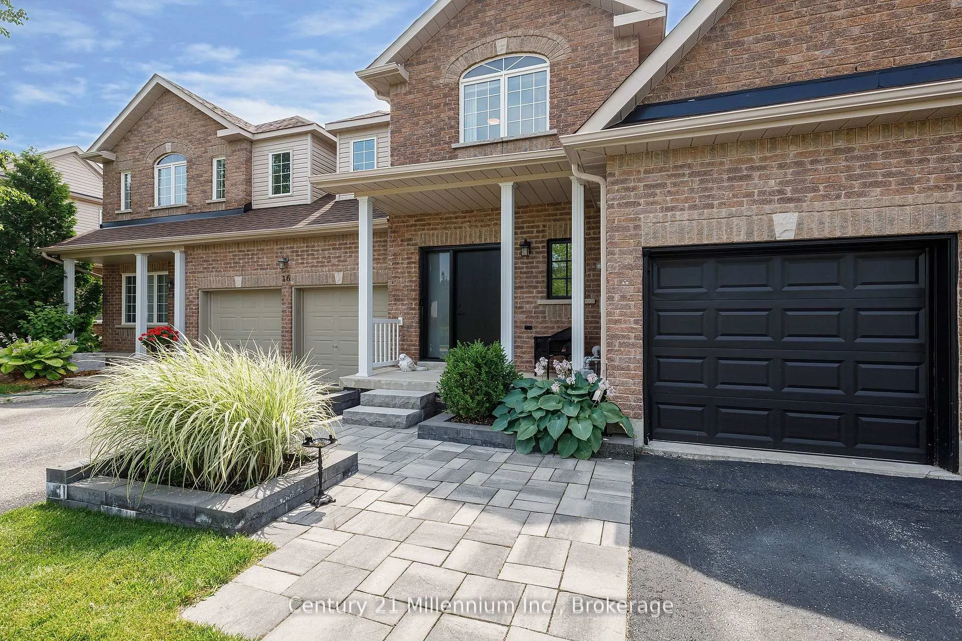 Photo 2 of 14 Thomas Drive, Collingwood — HOMEH