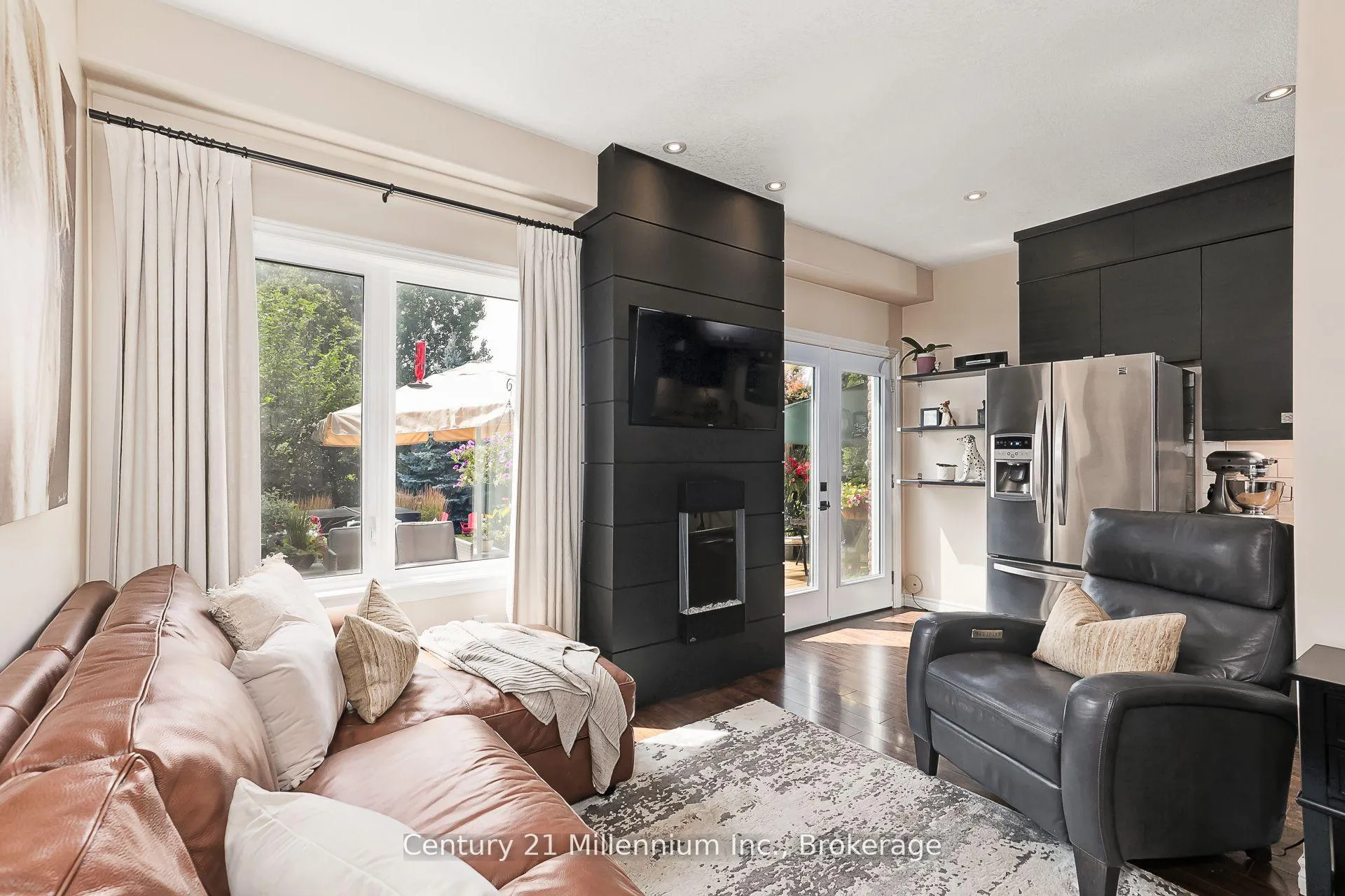 Photo 17 of 14 Thomas Drive, Collingwood — HOMEH