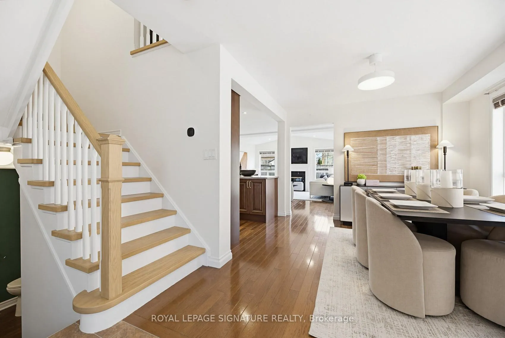 Photo 6 of 465 Pondview Place, Oakville, Wedgewood Creek — HOMEH