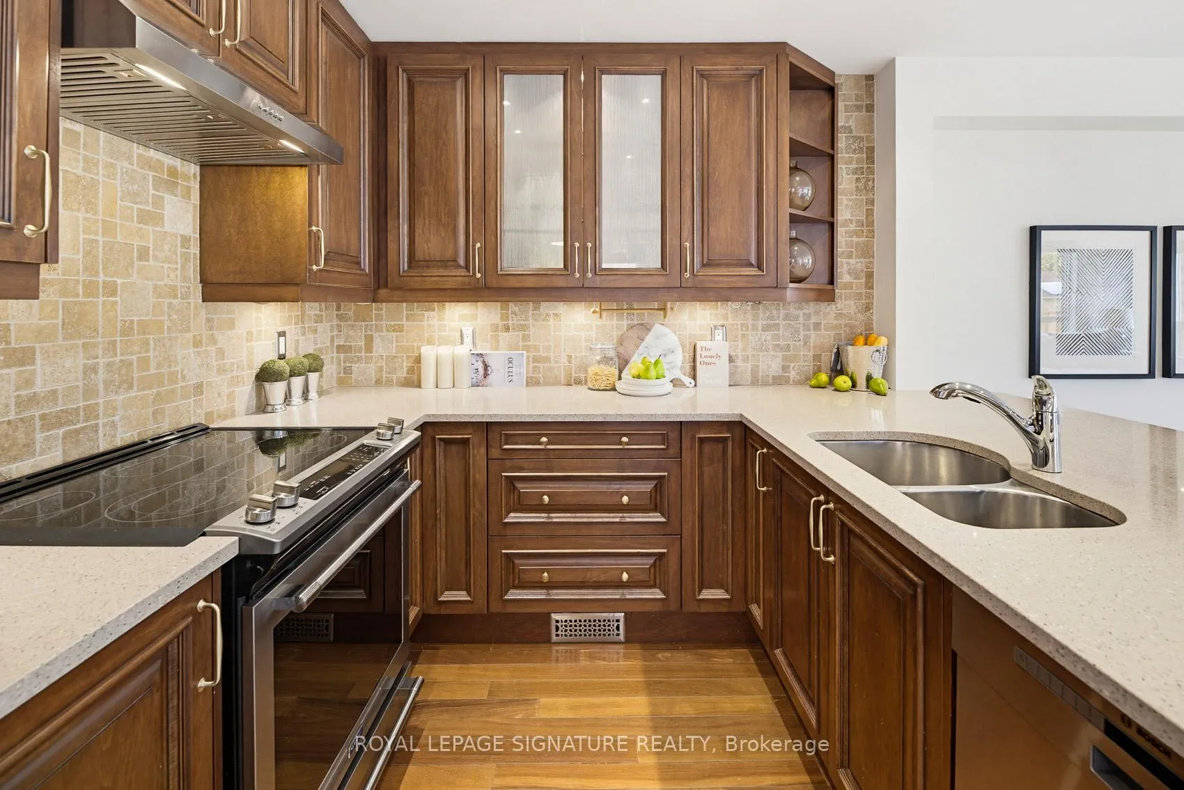 Photo 13 of 465 Pondview Place, Oakville, Wedgewood Creek — HOMEH