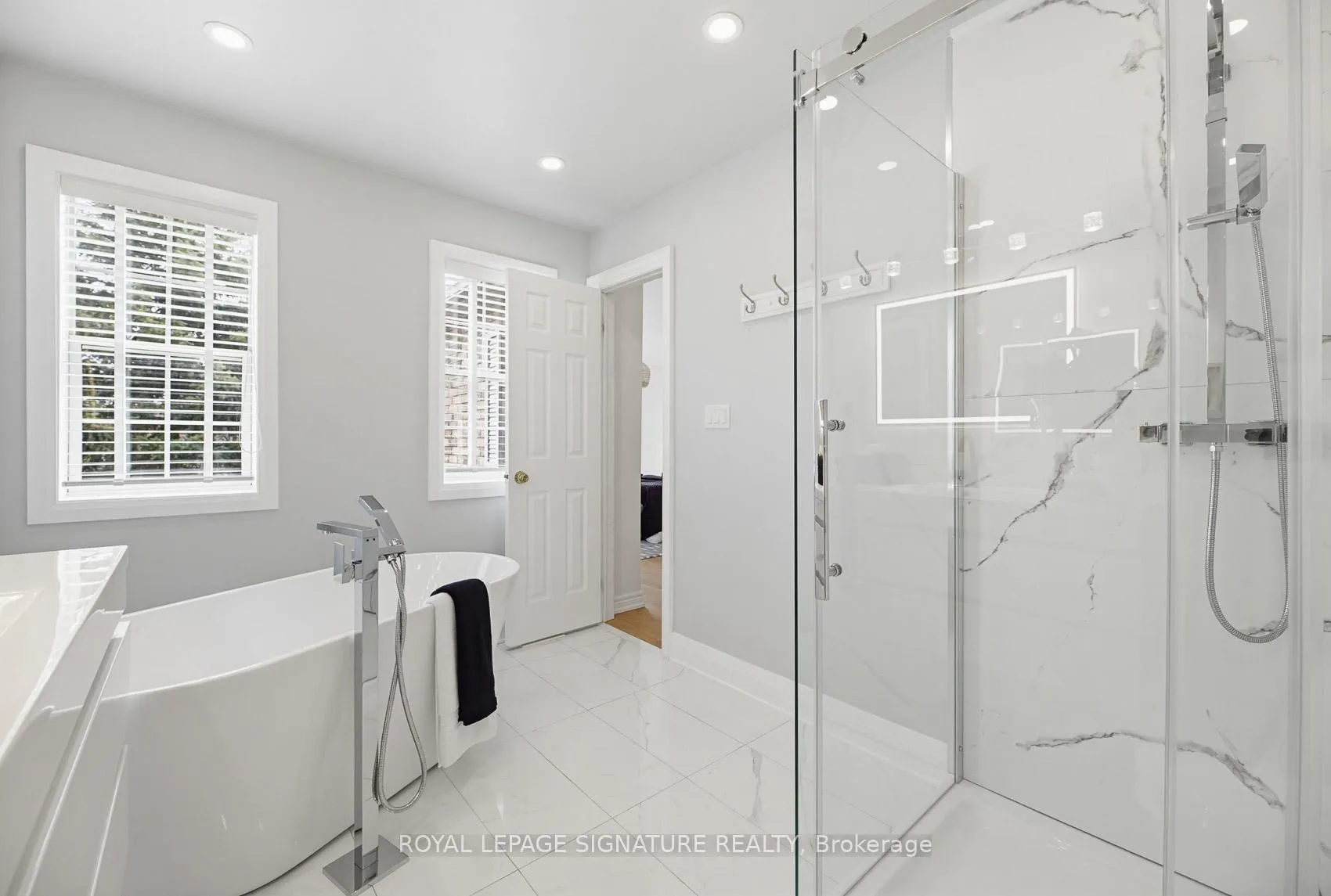 Photo 29 of 465 Pondview Place, Oakville, Wedgewood Creek — HOMEH