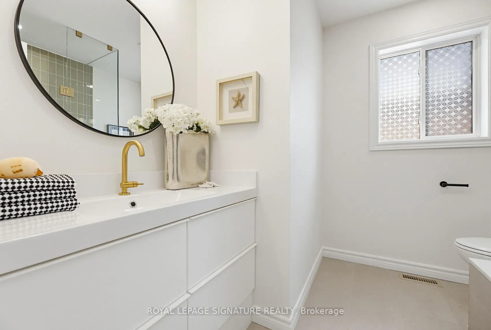 Photo 31 of 465 Pondview Place, Oakville, Wedgewood Creek — HOMEH