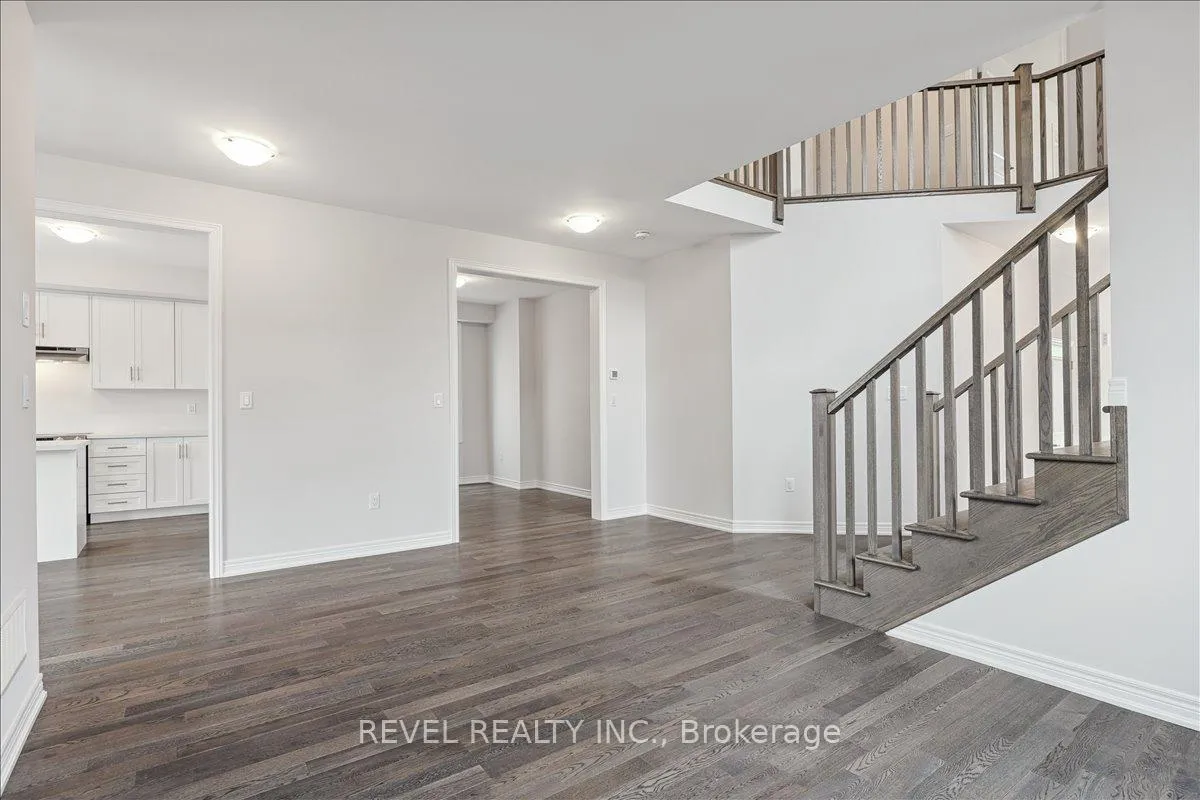 Photo 8 of 120 Starfire Crescent, Hamilton, Fruitland — HOMEH