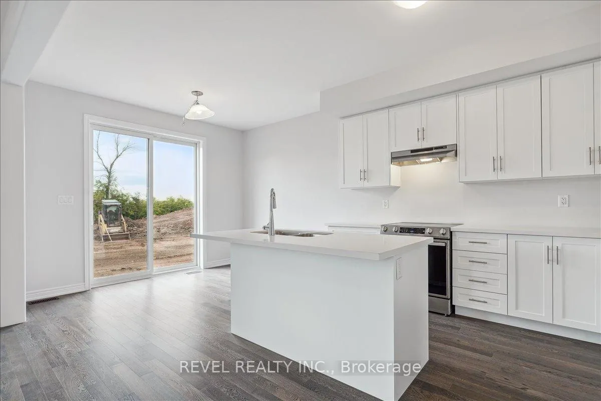 Photo 11 of 120 Starfire Crescent, Hamilton, Fruitland — HOMEH