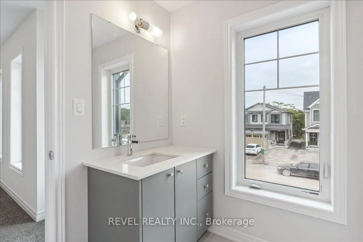 Photo 17 of 120 Starfire Crescent, Hamilton, Fruitland — HOMEH