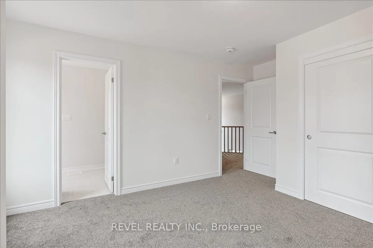Photo 21 of 120 Starfire Crescent, Hamilton, Fruitland — HOMEH