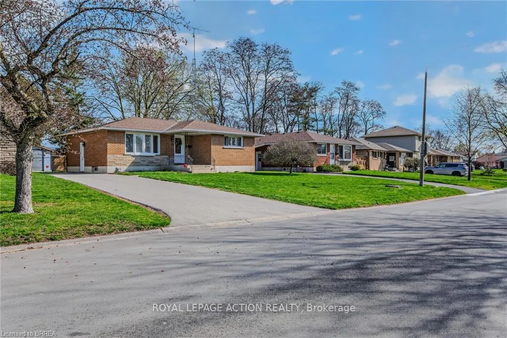 Photo 2 of 27 Allanton Boulevard, Brantford — HOMEH
