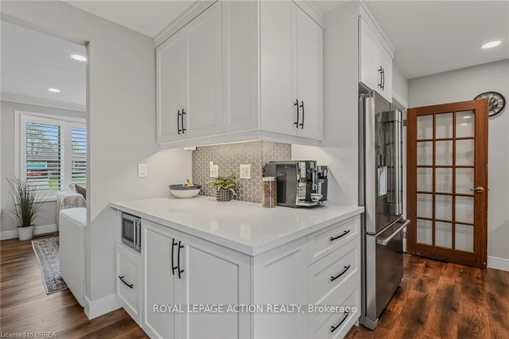 Photo 24 of 27 Allanton Boulevard, Brantford — HOMEH