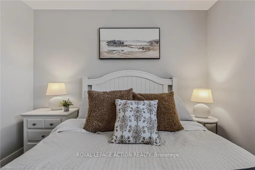 Photo 38 of 27 Allanton Boulevard, Brantford — HOMEH
