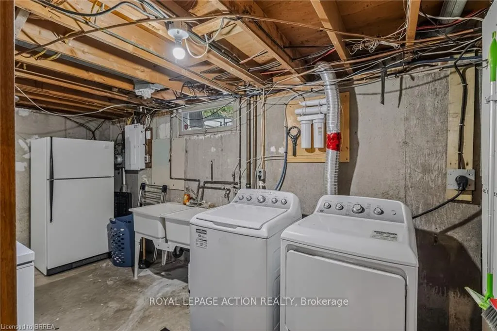 Photo 41 of 27 Allanton Boulevard, Brantford — HOMEH