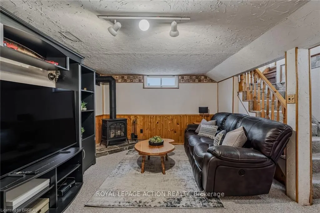 Photo 43 of 27 Allanton Boulevard, Brantford — HOMEH