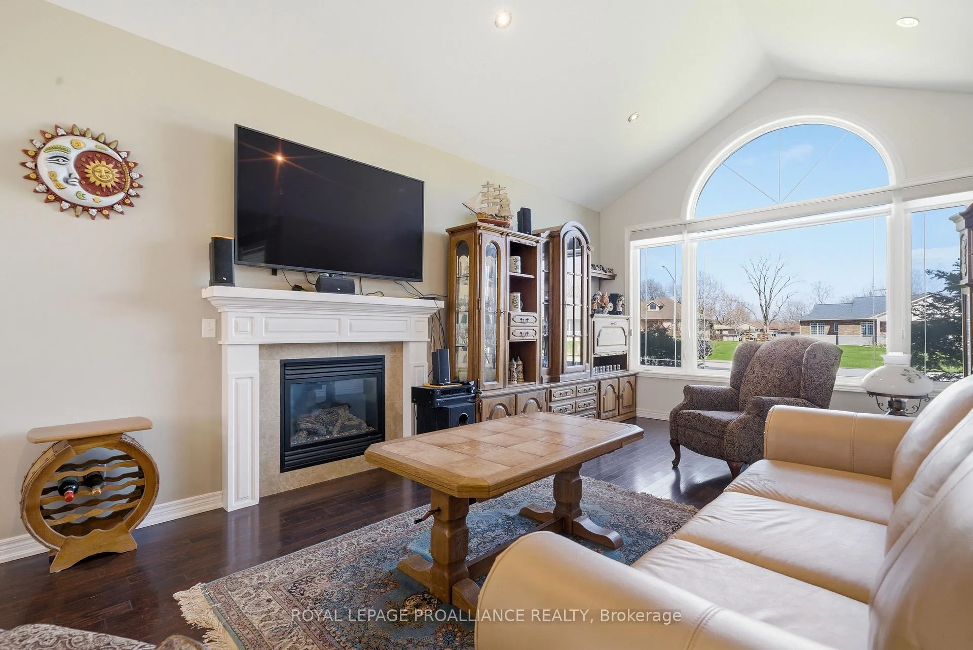 Photo 11 of 4 Bayswater Road, Quinte West, Sidney Ward — HOMEH