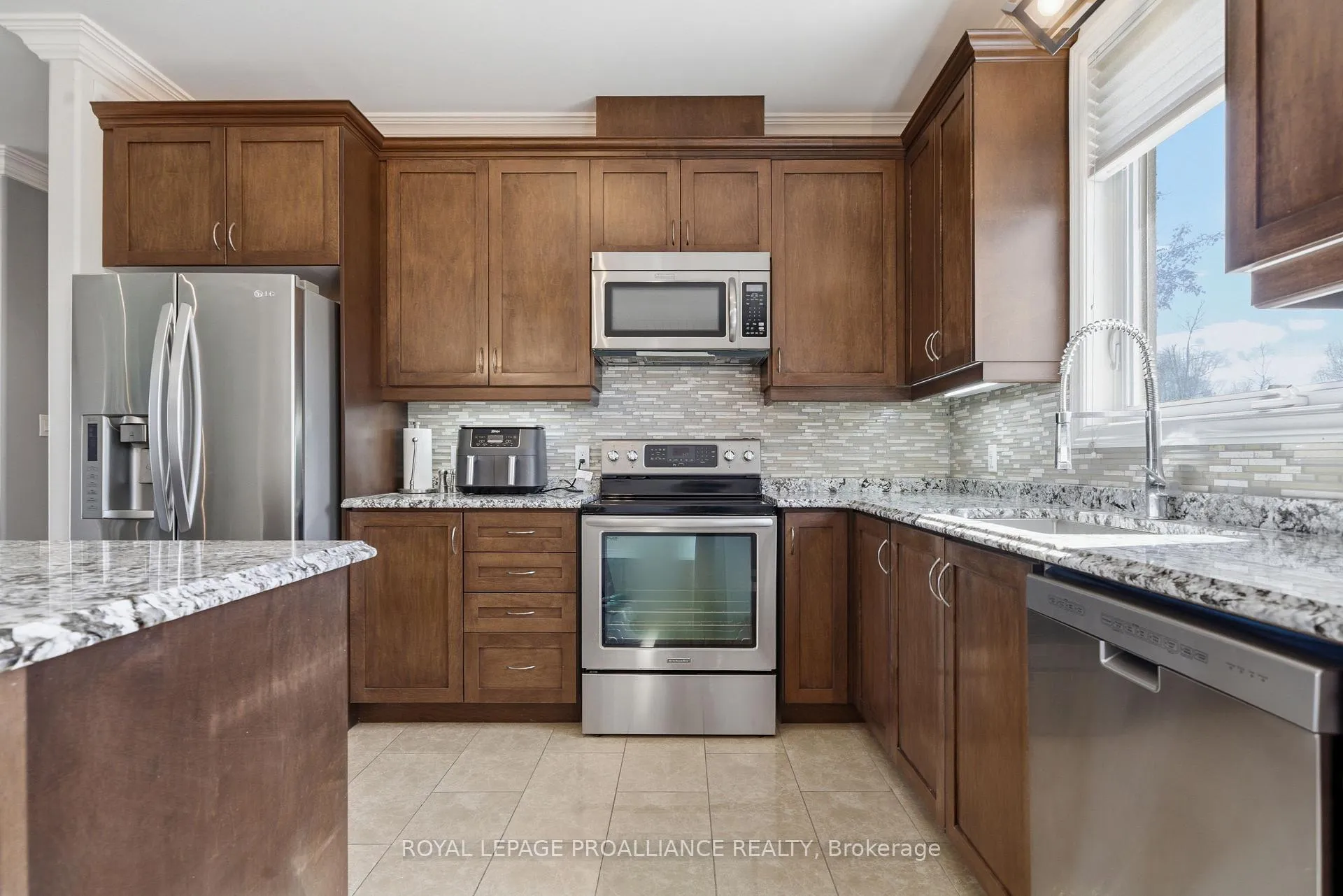 Photo 15 of 4 Bayswater Road, Quinte West, Sidney Ward — HOMEH