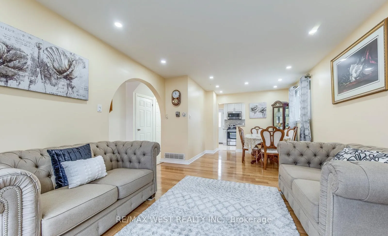 Photo 9 of 43 Flamingo Crescent, Brampton, Southgate — HOMEH