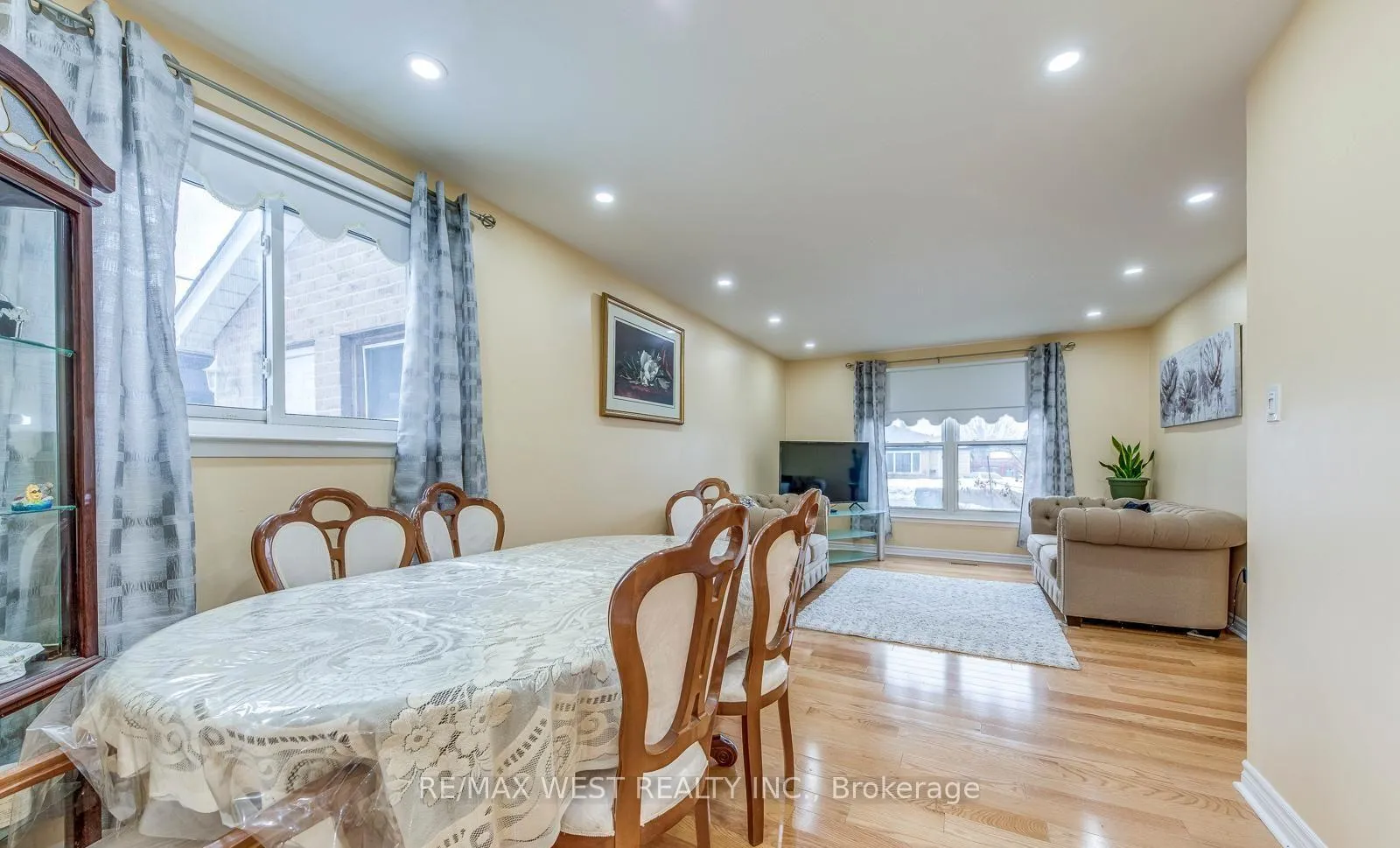 Photo 11 of 43 Flamingo Crescent, Brampton, Southgate — HOMEH